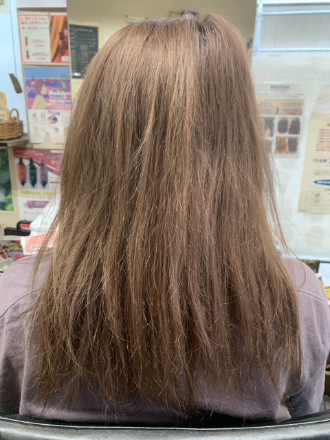 マレーア・レナータ縮毛矯正：ビフォー